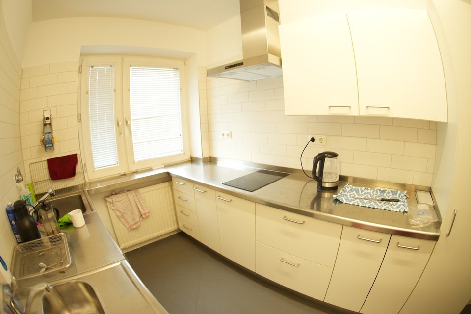 Input image: image_static_photorealistic_public_spaces_0149